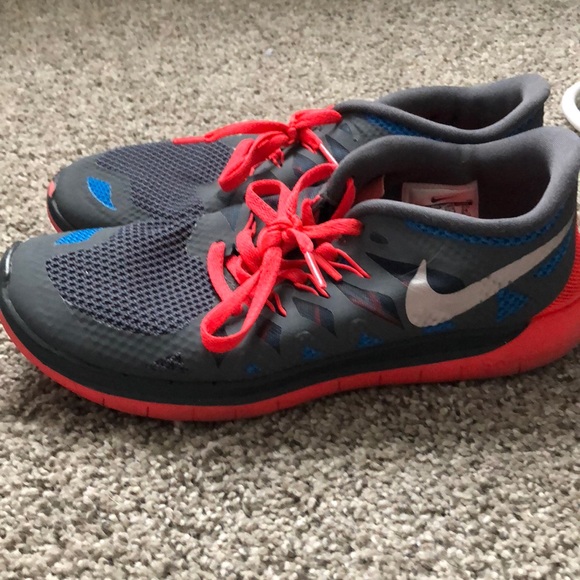 Nike Shoes Nike 6y Sneakers Fits A Womens Size 75 Poshmark